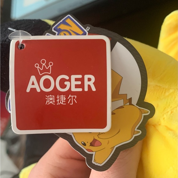 Pikachu plush - Picture 3 of 5